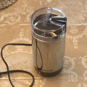 Farberware coffee grinder (Millenium/ stainless)…simple one speed FCG-700